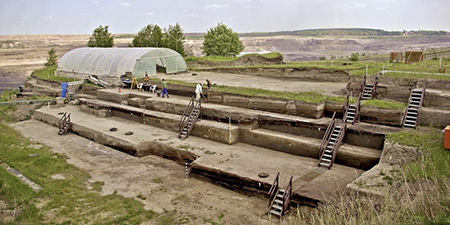 Schöningen 13 II im Mai 2012.