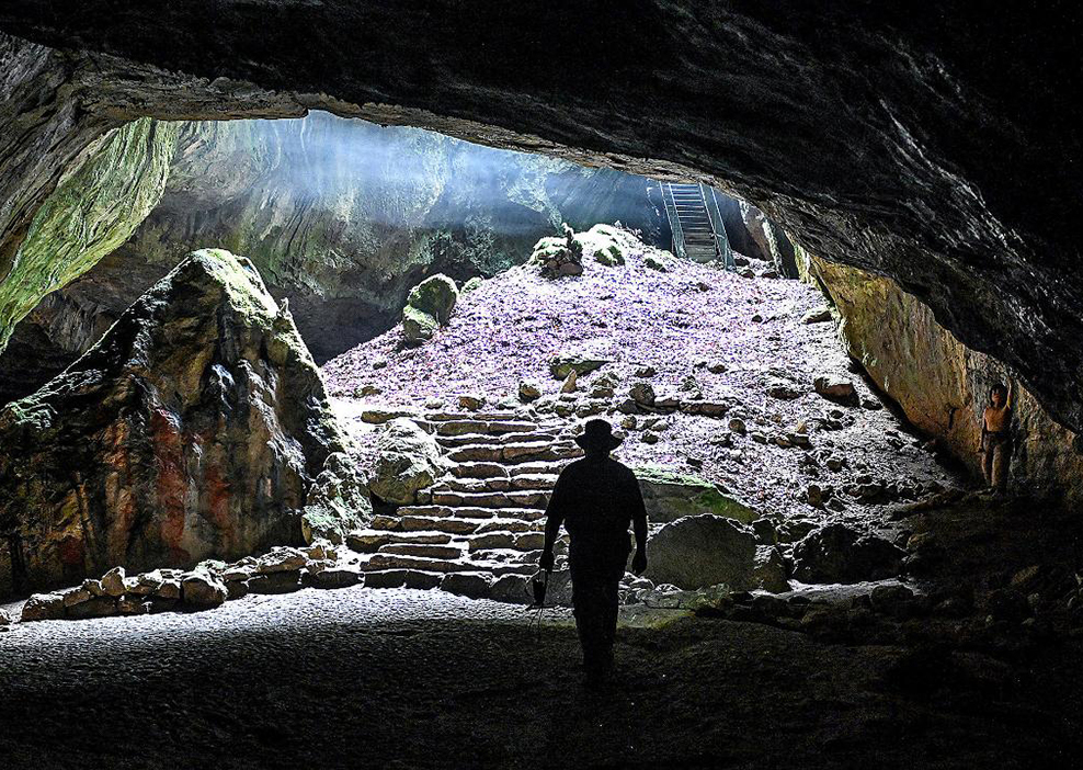 Die Blaue Grotte der Einhornhöhle bei Scharzfeld, Ldkr. Göttingen (Unicorncave unter CC BY-SA 4.0).