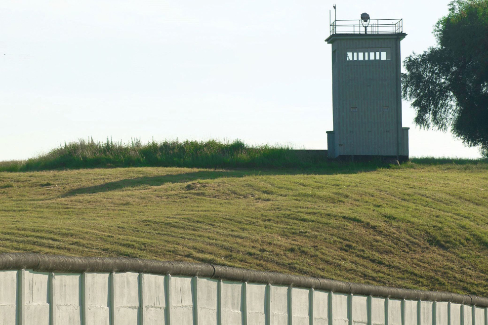 Bergbau durch den Zaun - Grabungen mit Blick auf die innerdeutsche Grenze