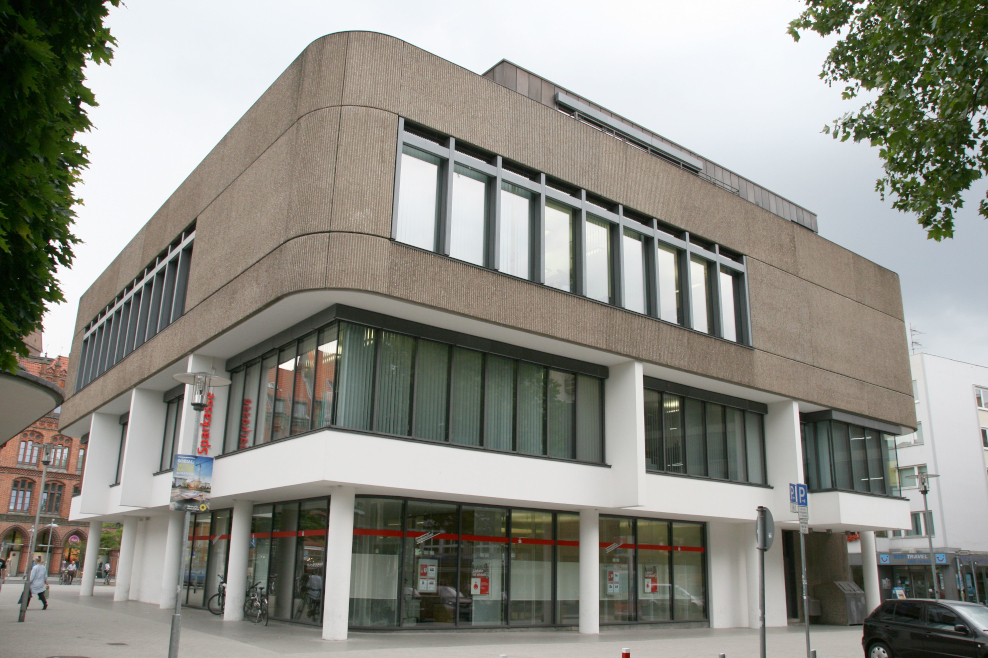 Sparkasse Karmarschstraße: Architektur der Spätmoderne in Hannover