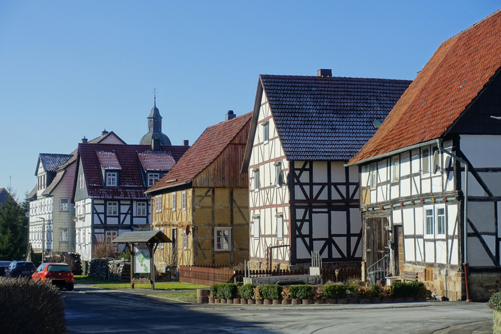 Neu im Denkmalatlas: Gebietsfreischaltung in der Bau- und Kunstdenkmalpflege: Die Gemeinde Staufenberg oder das sog. "Obergericht"